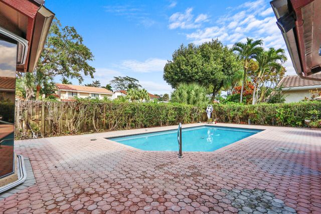 21052 Brookshire Terrace, Boca Raton, FL 33433