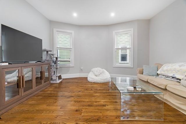 25 Pleasant Street, Boston, MA 02125