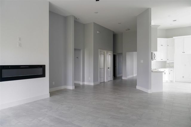 395 Brahman Trail, Angleton, TX 77515