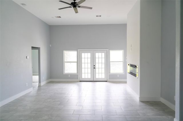 395 Brahman Trail, Angleton, TX 77515