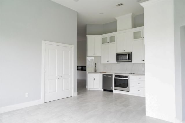 395 Brahman Trail, Angleton, TX 77515