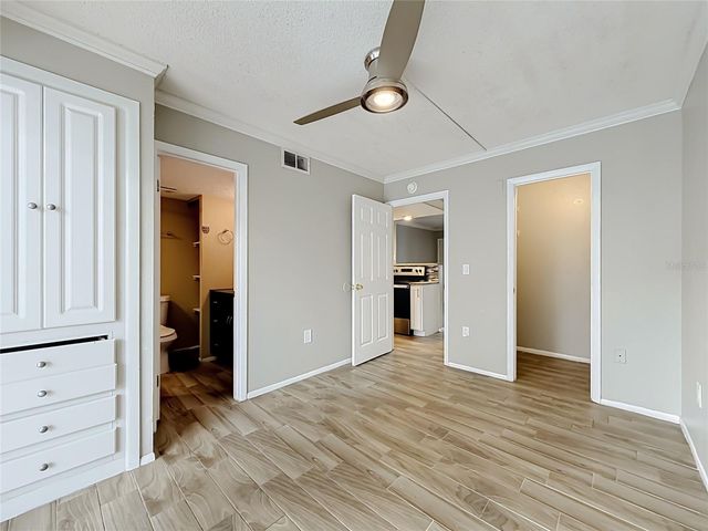 131 WATER FRONT WAY 220, Altamonte Springs, FL 32701