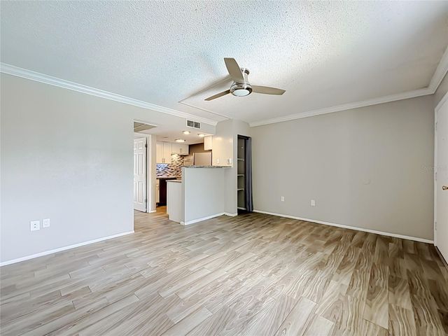 131 WATER FRONT WAY 220, Altamonte Springs, FL 32701