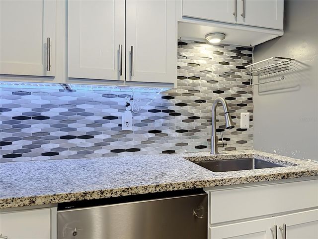 131 WATER FRONT WAY 220, Altamonte Springs, FL 32701