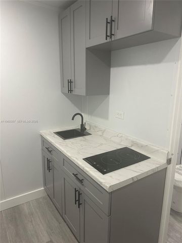 19215 NW 7th Ct B, Miami Gardens, FL 33169