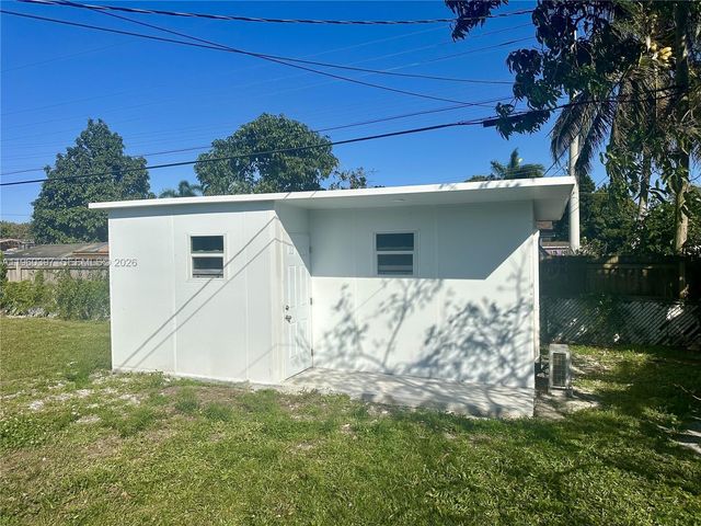 19215 NW 7th Ct B, Miami Gardens, FL 33169