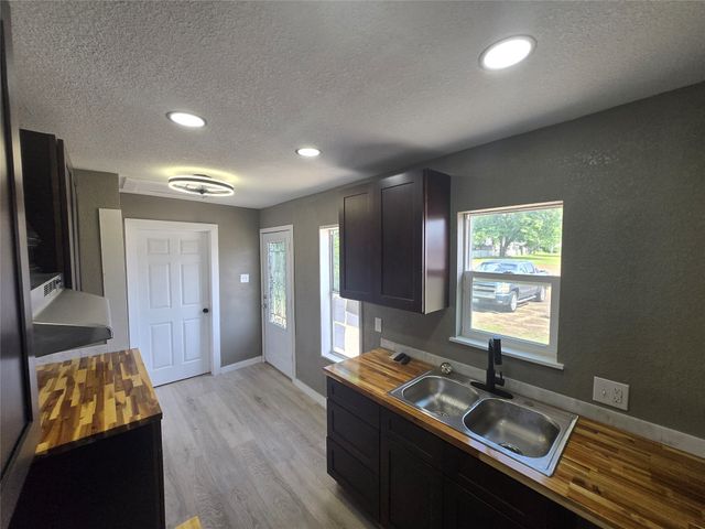 130 Jackson Street N, Sulphur Springs, TX 75482