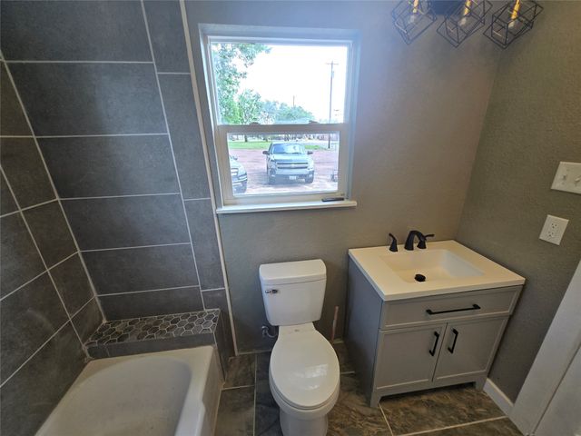 130 Jackson Street N, Sulphur Springs, TX 75482
