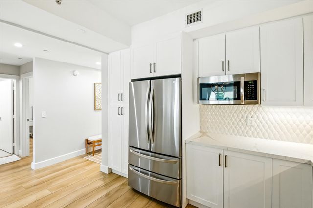 3340 NE 190th St 602, Aventura, FL 33180