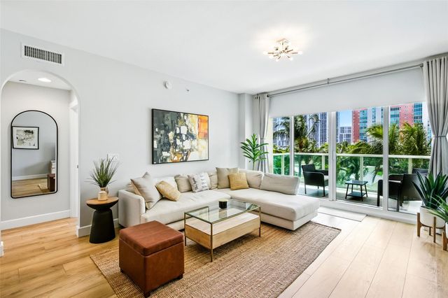 3340 NE 190th St 602, Aventura, FL 33180