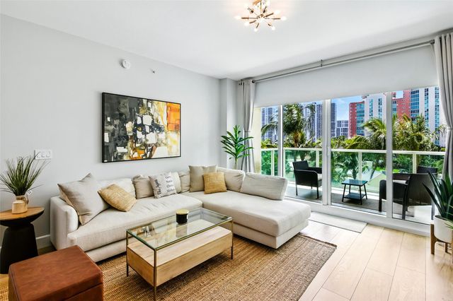 3340 NE 190th St 602, Aventura, FL 33180