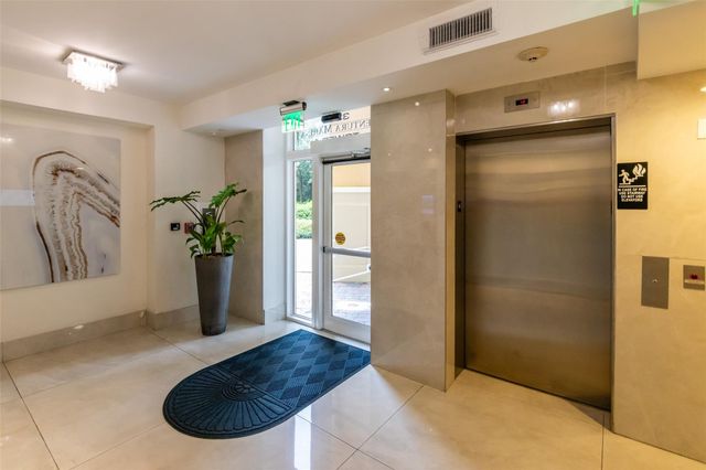 3340 NE 190th St 602, Aventura, FL 33180