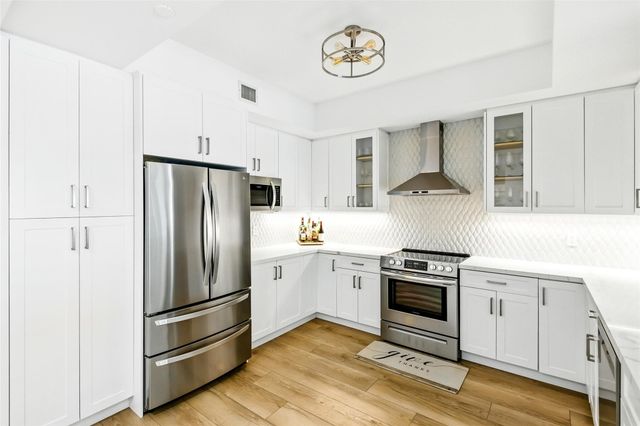 3340 NE 190th St 602, Aventura, FL 33180