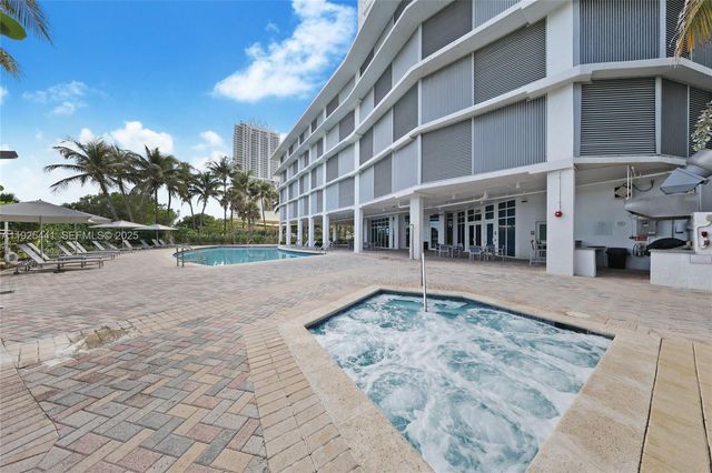 6515 Collins Ave 605, Miami Beach, FL 33141