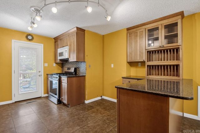 1220 Pine Forest Drive, Benton, AR 72019
