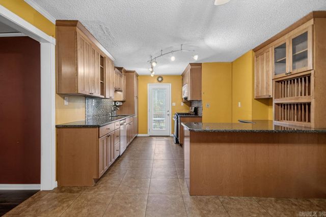 1220 Pine Forest Drive, Benton, AR 72019