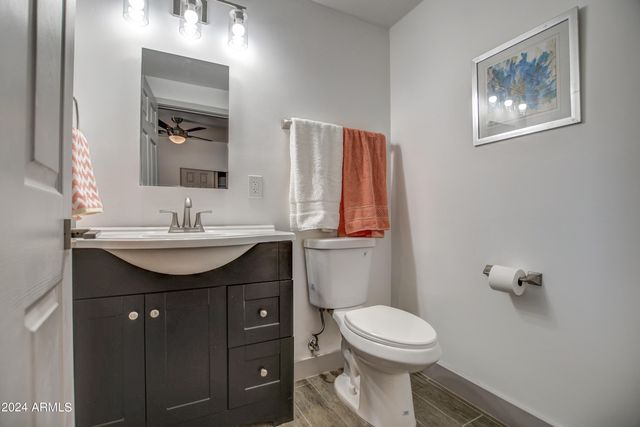 3135 N 34TH Street, Phoenix, AZ 85018
