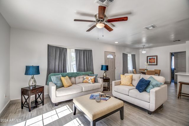 3135 N 34TH Street, Phoenix, AZ 85018