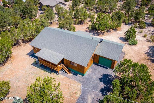 3244 OUTLAW Trail, Overgaard, AZ 85933