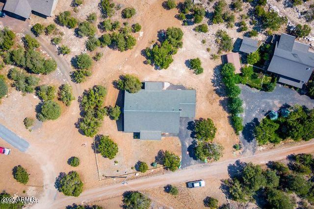3244 OUTLAW Trail, Overgaard, AZ 85933