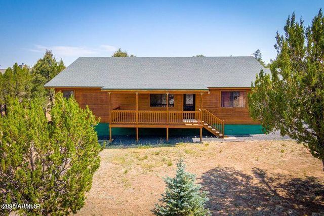 3244 OUTLAW Trail, Overgaard, AZ 85933