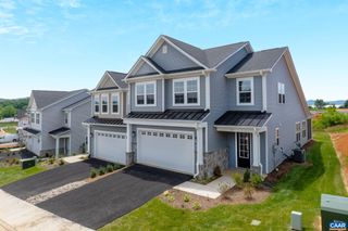 127 SPRINGDALE RD, Waynesboro, VA 22980