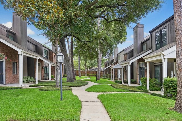 701 Bering Drive 1904, Houston, TX 77057