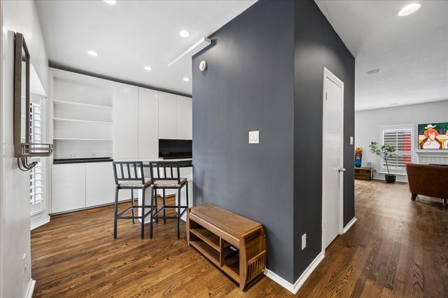 701 Bering Drive 1904, Houston, TX 77057