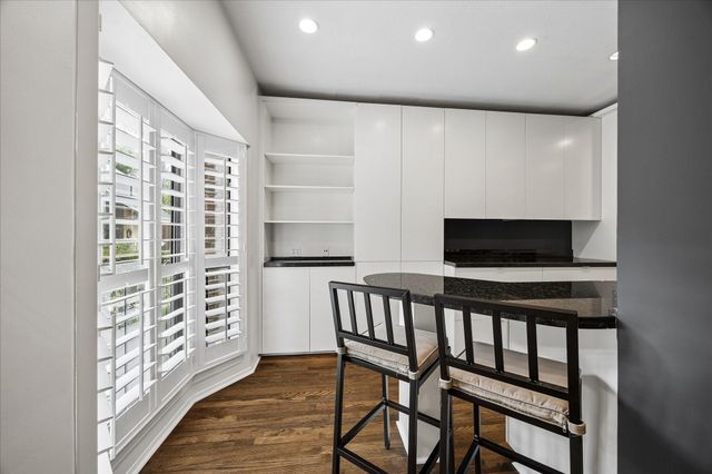 701 Bering Drive 1904, Houston, TX 77057