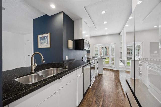 701 Bering Drive 1904, Houston, TX 77057