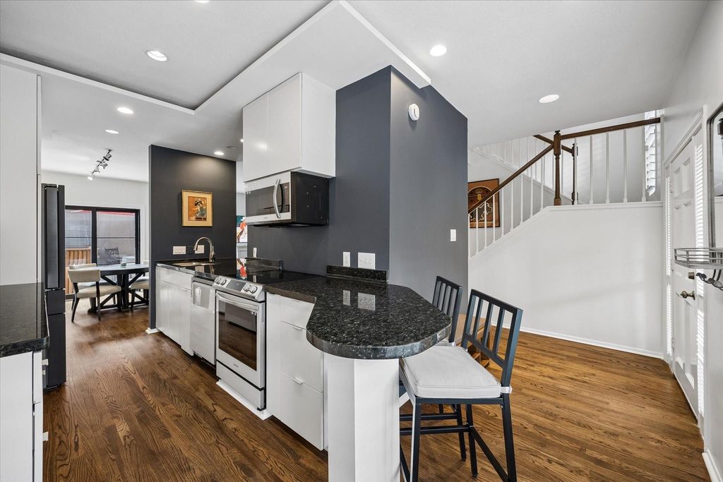 701 Bering Drive 1904, Houston, TX 77057