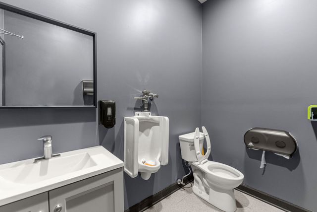 2014 E 87th Street, Chicago, IL 60617