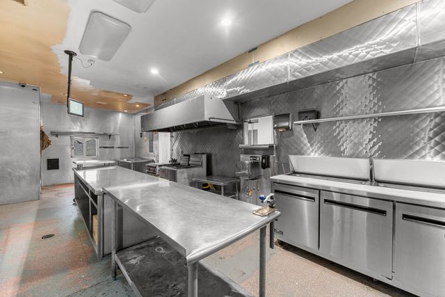 2014 E 87th Street, Chicago, IL 60617