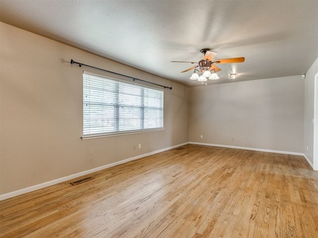 119 Thompson Drive, Moore, OK 73160