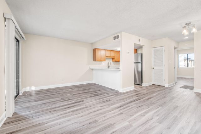 308 SW Miracle Strip Parkway, UNIT 6D, Fort Walton Beach, FL 32548