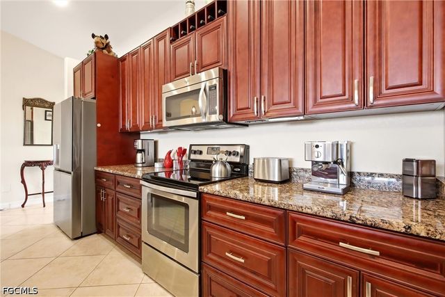 1720 Old Burnt Store RD N, Cape Coral, FL 33993