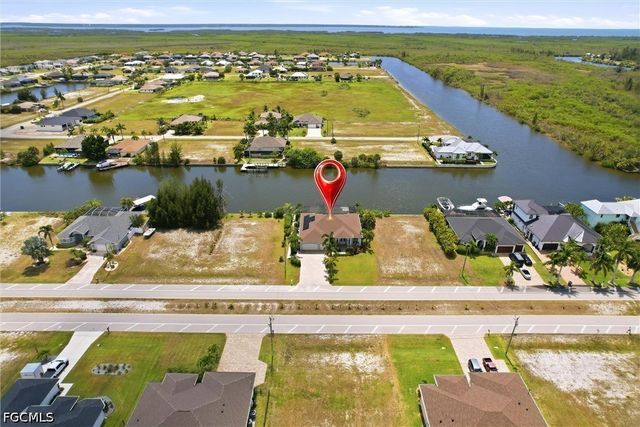 1720 Old Burnt Store RD N, Cape Coral, FL 33993