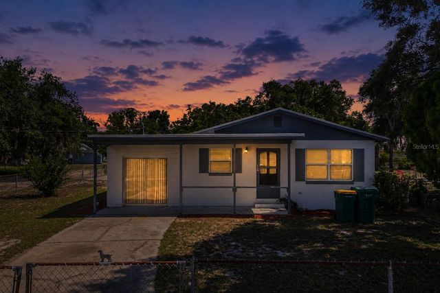 922 BATES AVENUE, Eustis, FL 32726