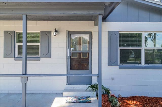 922 BATES AVENUE, Eustis, FL 32726