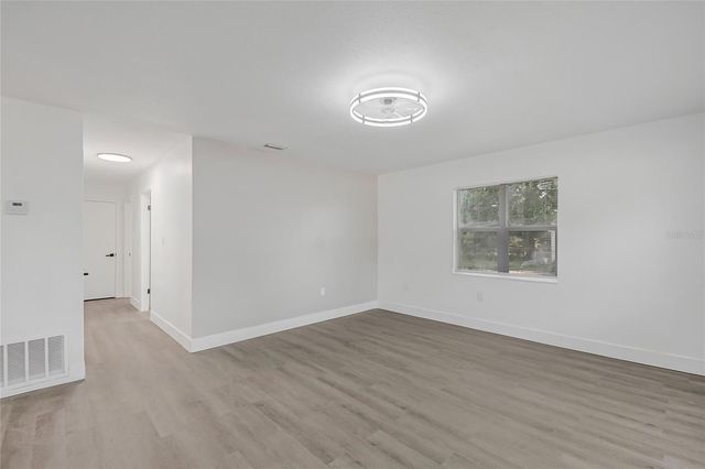 922 BATES AVENUE, Eustis, FL 32726