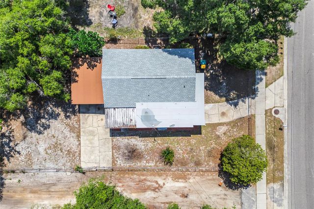 922 BATES AVENUE, Eustis, FL 32726