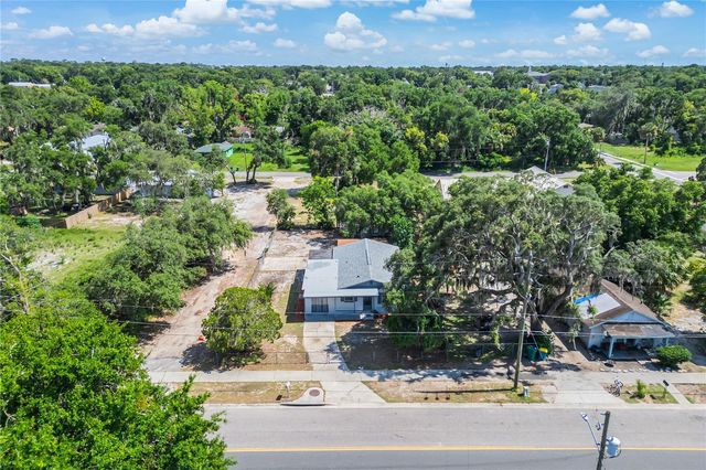 922 BATES AVENUE, Eustis, FL 32726