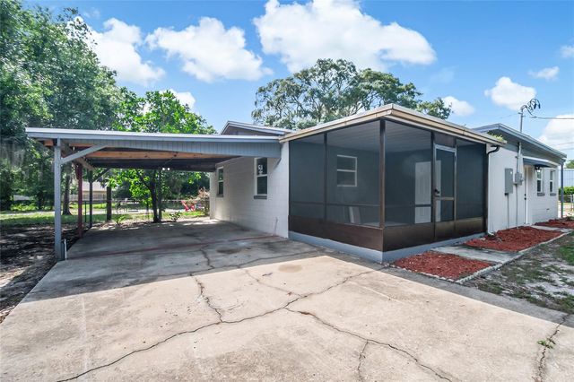 922 BATES AVENUE, Eustis, FL 32726