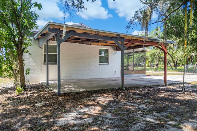 922 BATES AVENUE, Eustis, FL 32726