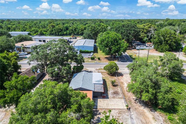 922 BATES AVENUE, Eustis, FL 32726