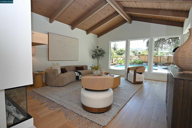 304 Boca Raton Court, Walnut Creek, CA 94598
