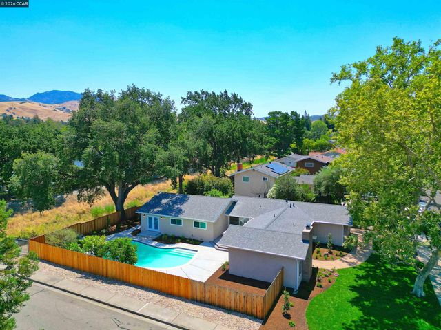 304 Boca Raton Court, Walnut Creek, CA 94598