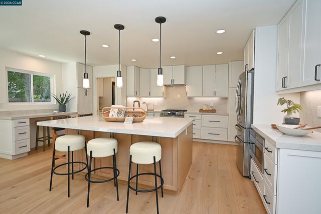 304 Boca Raton Court, Walnut Creek, CA 94598
