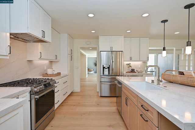 304 Boca Raton Court, Walnut Creek, CA 94598