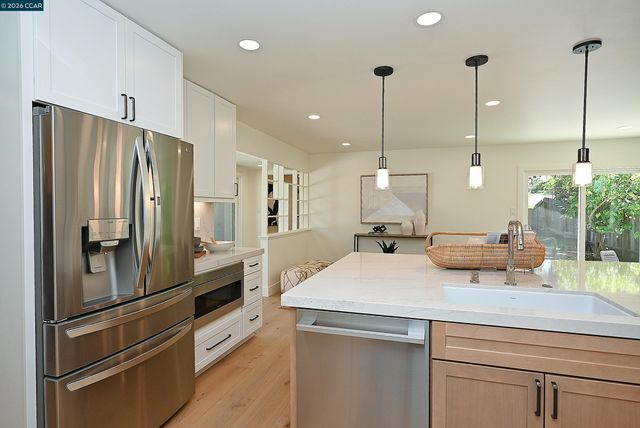 304 Boca Raton Court, Walnut Creek, CA 94598